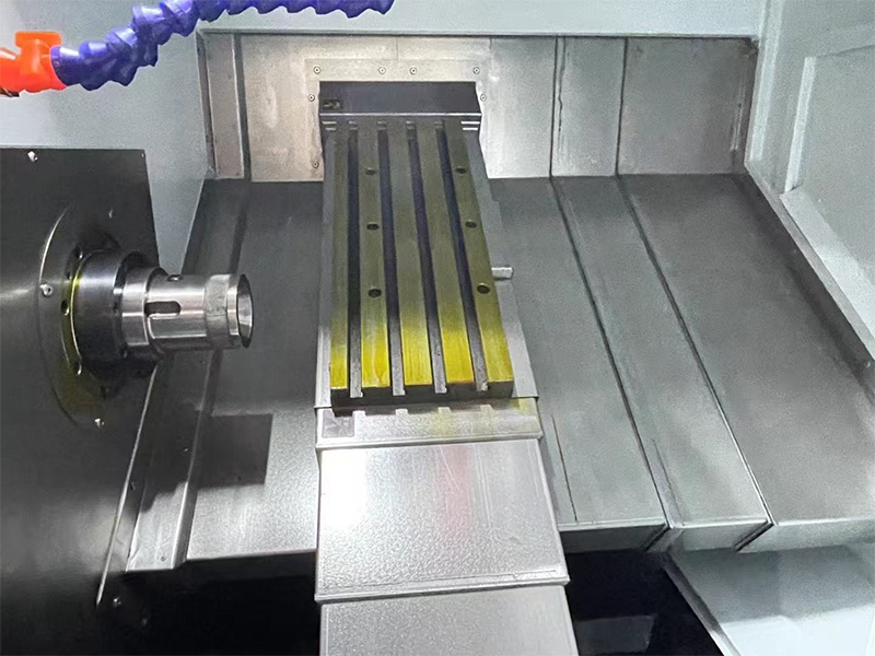 CNC Lathe with Automatic Tool Turret6